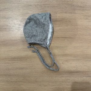 Briar handmade striped bonnet